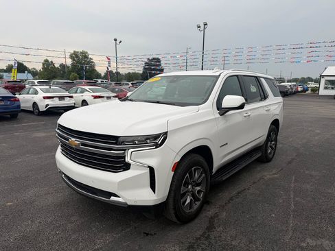 Used 2022 Chevrolet Tahoe LT w/ Luxury Package AWD/4WD image 11