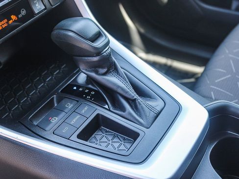 Certified 2019 Toyota RAV4 XLE w/ Convenience Package image 20