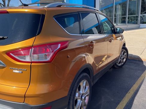 Used 2016 Ford Escape Titanium image 3