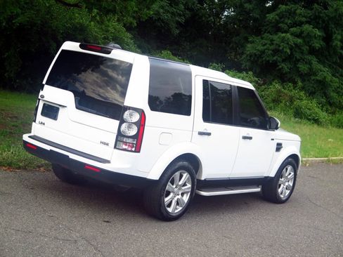 Used 2016 Land Rover LR4 HSE Silver Edition AWD/4WD image 23