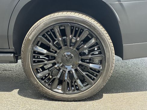 New 2026 Chevrolet Tahoe High Country AWD/4WD image 11