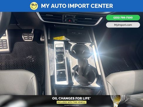 Used 2025 Volkswagen Atlas Cross Sport SEL R-Line AWD/4WD image 23
