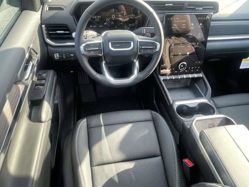 New 2026 GMC Terrain Denali w/ LPO, Floor Liner Package image 5