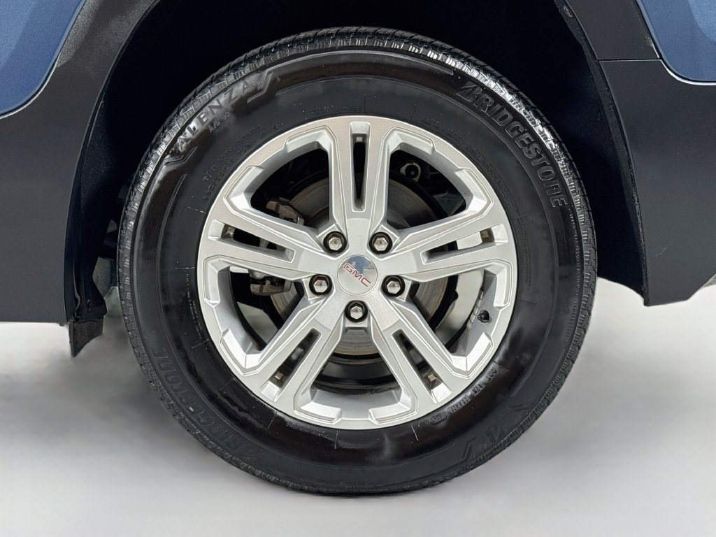 Used 2024 GMC Terrain SLE AWD/4WD image 10