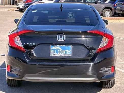 Used 2018 Honda Civic EX image 5