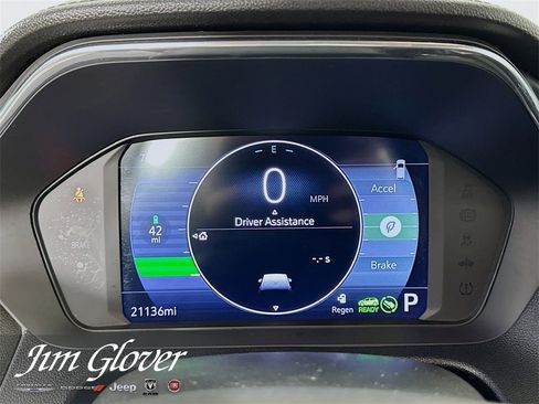 Used 2023 Chevrolet Bolt LT w/ Infotainment Package image 30