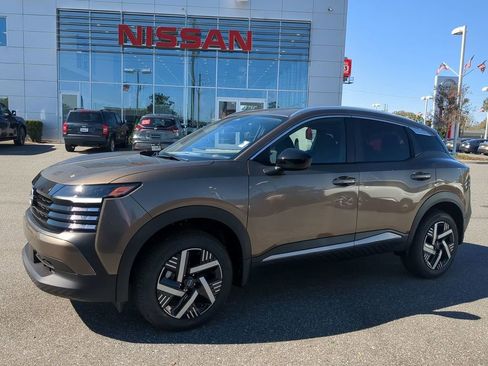 New 2026 Nissan Kicks SV w/ SV Premium Package image 8