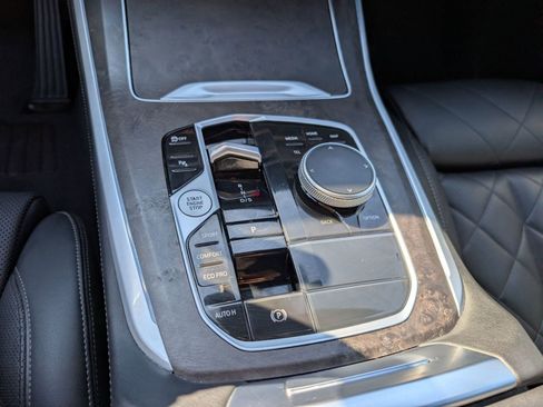 Used 2024 BMW X5 sDrive40i w/ Premium Package image 19