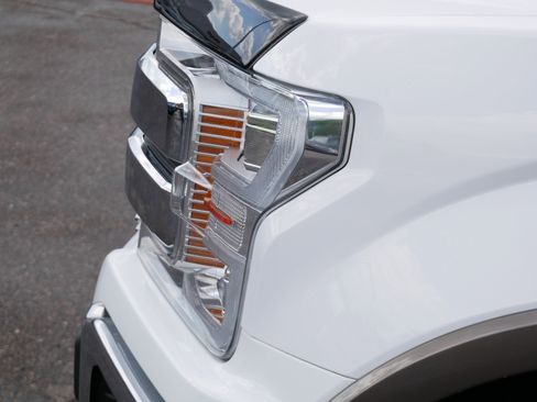 Used 2018 Ford F150 Lariat w/ Equipment Group 502A Luxury AWD/4WD image 16