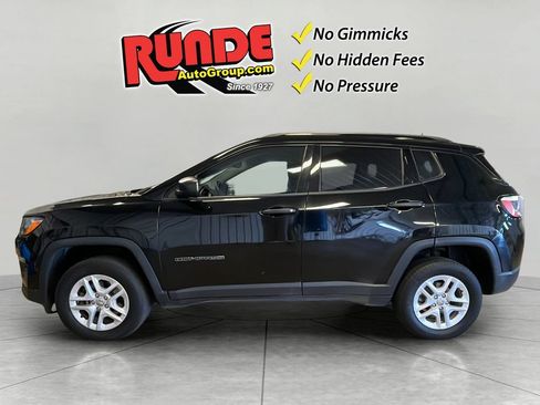Used 2017 Jeep Compass Sport w/ Cold Weather Group AWD/4WD image 3