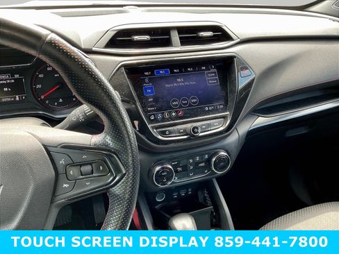 Used 2023 Chevrolet TrailBlazer RS w/ Convenience Package FWD image 9