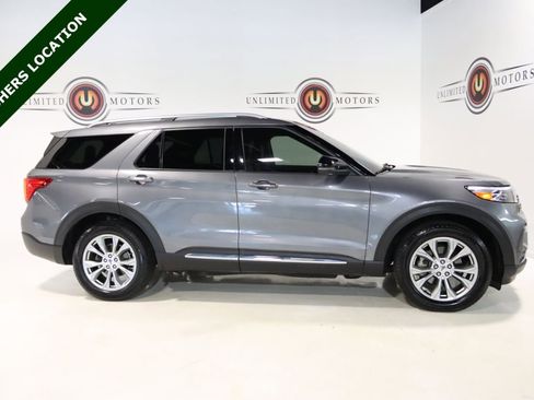Used 2021 Ford Explorer Limited w/ Equipment Group 301A AWD/4WD image 33