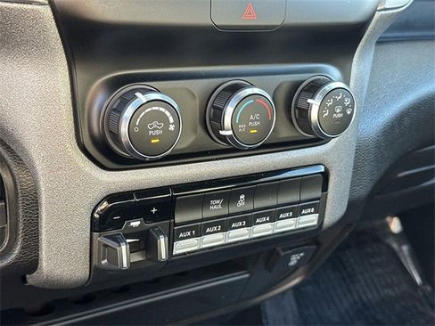 Used 2024 RAM 3500 Tradesman image 34