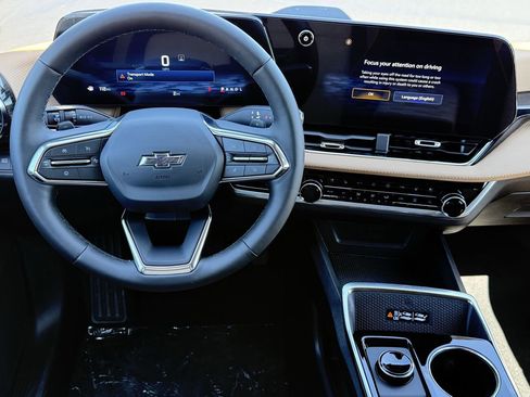 New 2026 Chevrolet Equinox ACTIV w/ Convenience Package III FWD image 10