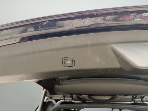 Used 2024 Chevrolet Tahoe LT AWD/4WD image 38