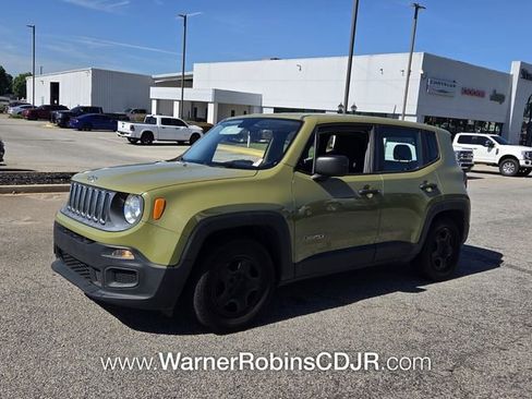 Used 2015 Jeep Renegade Sport w/ Power & Air Group FWD image 3