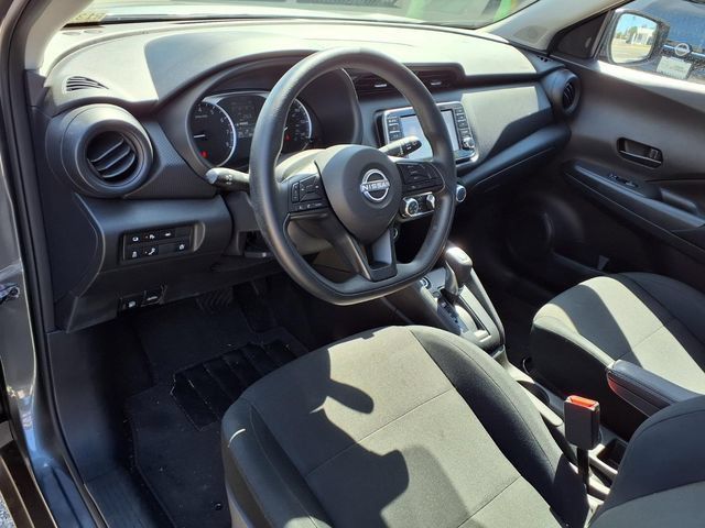 Used 2025 Nissan Kicks Play S FWD image 4