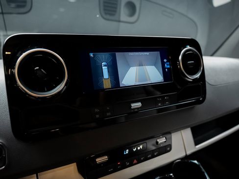 Used 2021 Mercedes-Benz Sprinter 3500 image 50