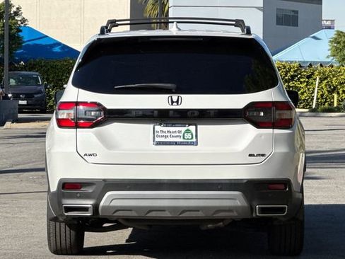 Certified 2024 Honda Pilot Elite image 5