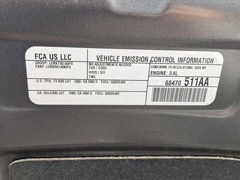 Used 2020 Chrysler Pacifica Touring-L image 24