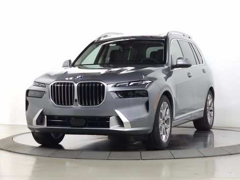 Used 2026 BMW X7 xDrive40i AWD/4WD image 3