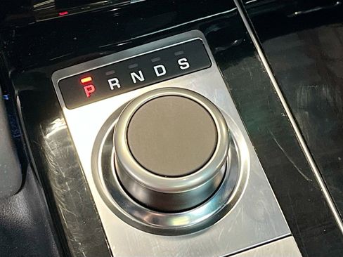 Used 2015 Land Rover Range Rover Supercharged image 17