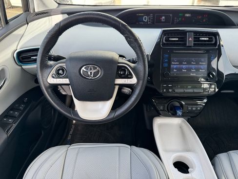 Used 2017 Toyota Prius Prime Plus w/ Preferred Accessory Package FWD image 20