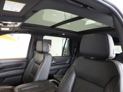 Used 2021 Chevrolet Tahoe LT w/ LT Signature Package AWD/4WD image 18