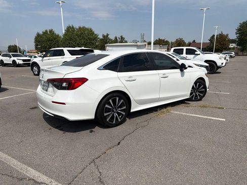Used 2024 Honda Civic EX image 5