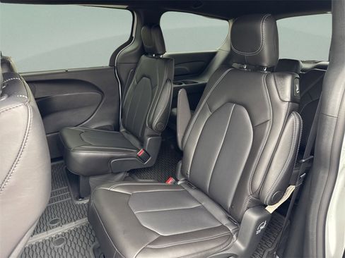 New 2026 Chrysler Voyager LX image 11