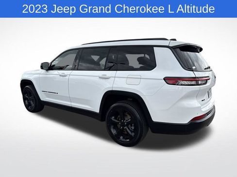 Used 2023 Jeep Grand Cherokee L Laredo AWD/4WD image 6