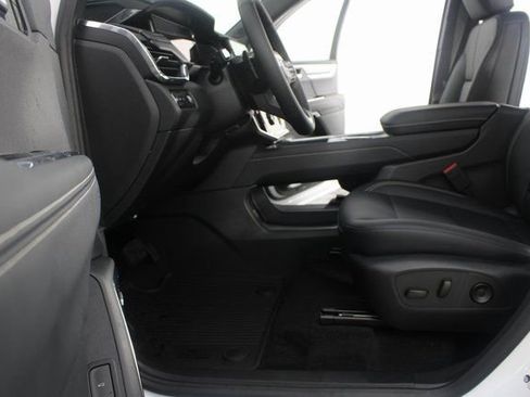 New 2026 GMC Acadia Elevation w/ Elevation Premium Package image 18