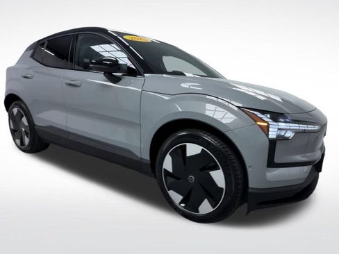 Used 2025 Volvo EX30 Ultra AWD/4WD image 18