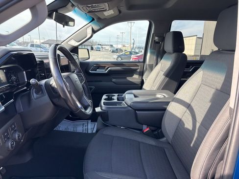 Used 2022 Chevrolet Silverado 1500 RST AWD/4WD image 28