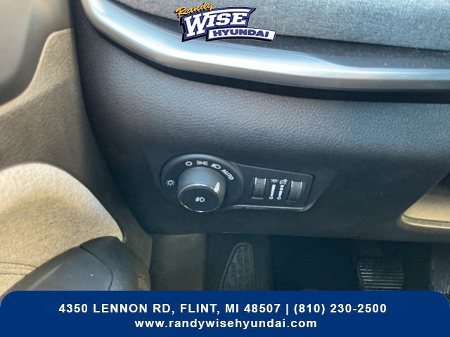 Used 2024 Jeep Compass Latitude AWD/4WD image 19
