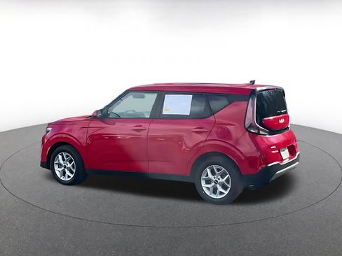 Used 2025 Kia Soul LX w/ LX Technology Package image 10