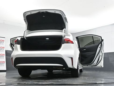 Used 2021 Toyota Corolla LE image 44