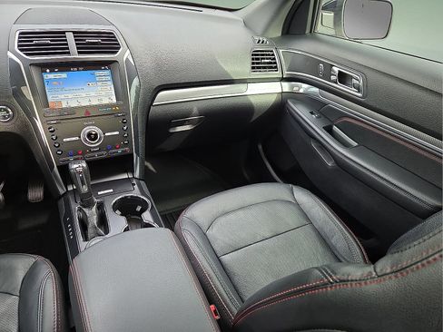 Used 2019 Ford Explorer Sport w/ Equipment Group 401A AWD/4WD image 13