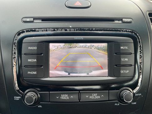 Used 2017 Kia Forte LX w/ LX Popular Package image 17