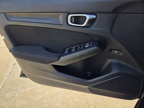 Used 2025 Honda Civic Sport image 25