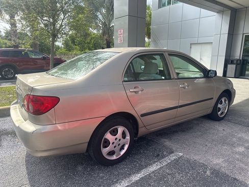 Used 2005 Toyota Corolla image 3