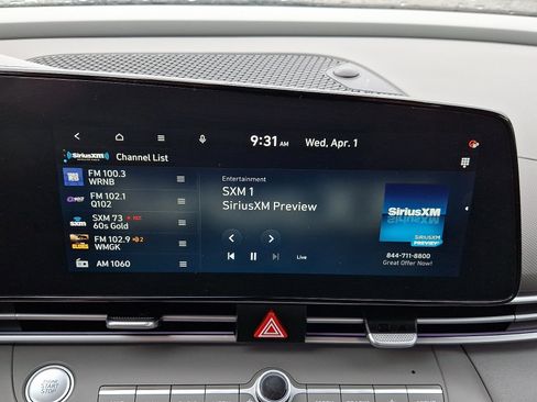 Used 2024 Hyundai Elantra Blue image 17