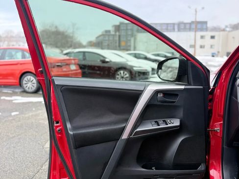 Used 2016 Toyota RAV4 LE image 25