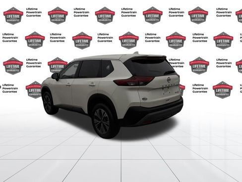 Certified 2023 Nissan Rogue SV image 3