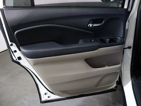 Used 2019 Honda Pilot Touring image 29
