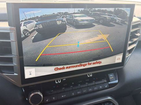 Used 2025 Toyota Tundra Limited AWD/4WD image 24
