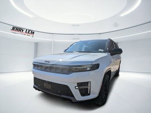 New 2026 Jeep Grand Wagoneer L Summit w/ Rear Seat Video Group I AWD/4WD image 6