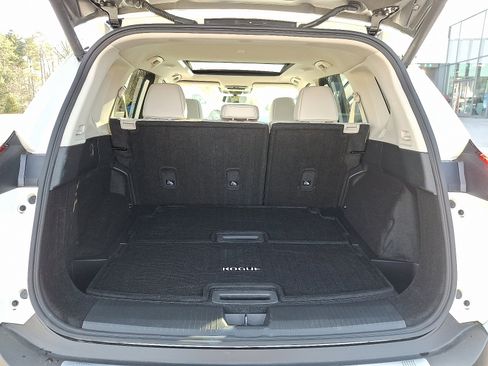 Certified 2023 Nissan Rogue SL w/ SL Premium Package image 28