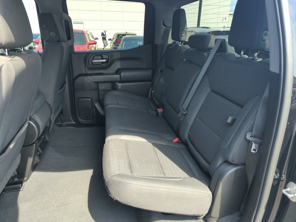 Used 2023 Chevrolet Silverado 1500 Custom Trail Boss w/ LPO, Dark Essentials Package AWD/4WD image 27