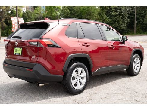 Used 2019 Toyota RAV4 LE AWD/4WD image 8